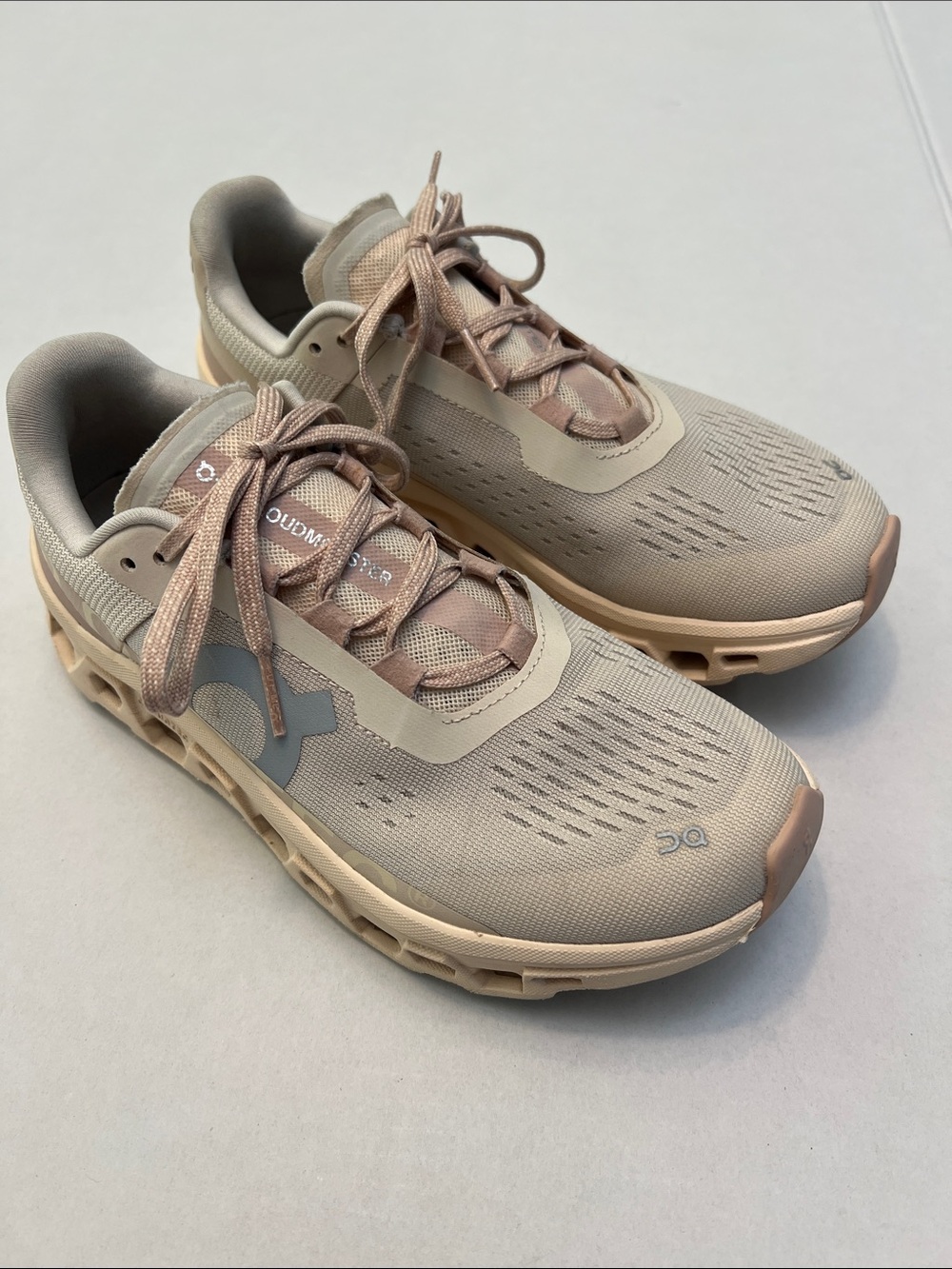 ON RUNNING CLOUDMONSTER MOON FAWN TRAINERS RUNNING SHOES SIZE 7 WOMEN’S - Picture 2 of 16